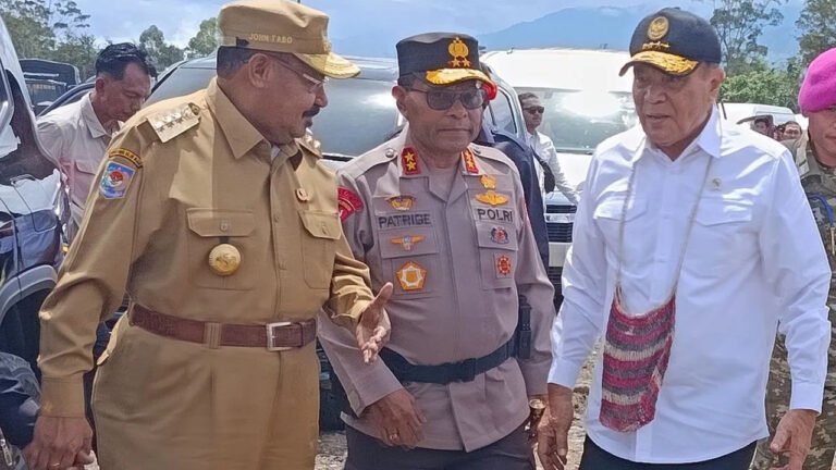 SINERGI KEAMANAN & RAKYAT: Menko Polhukam dan Kepala BIN Siap Rayakan Natal Bersama Masyarakat Papeg